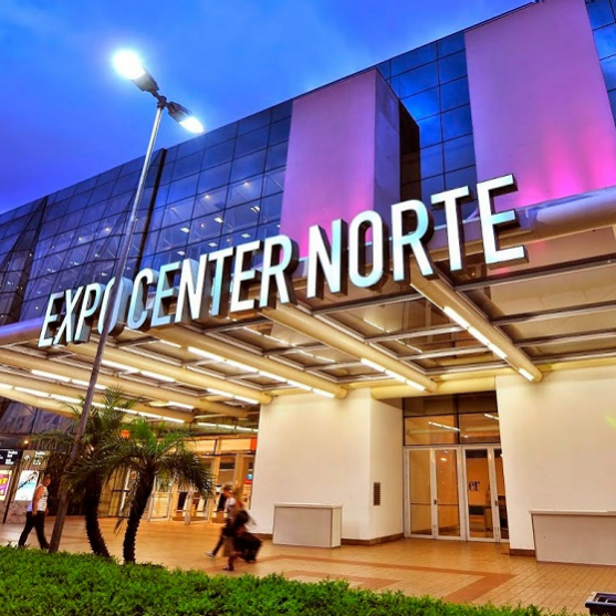 Hoteles cerca de Expo Center Norte